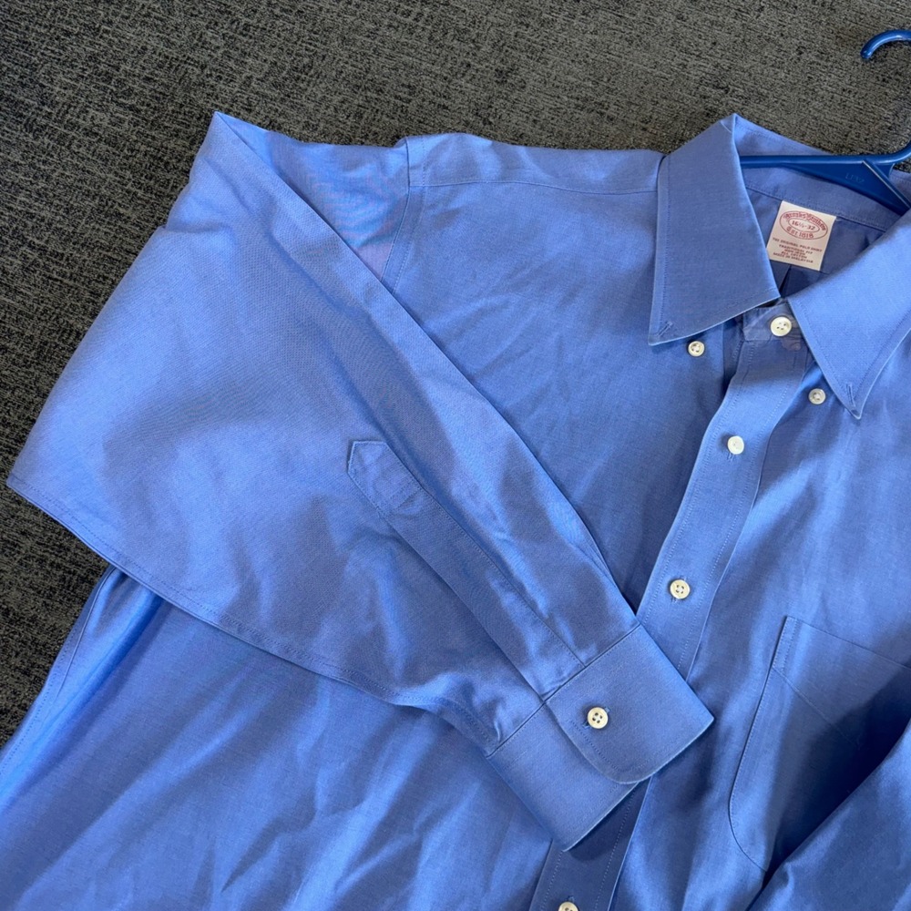 Brooks Brothers Button Down Shirt 16.5-32 Blue Traditional Fit Non-Iron Cotton